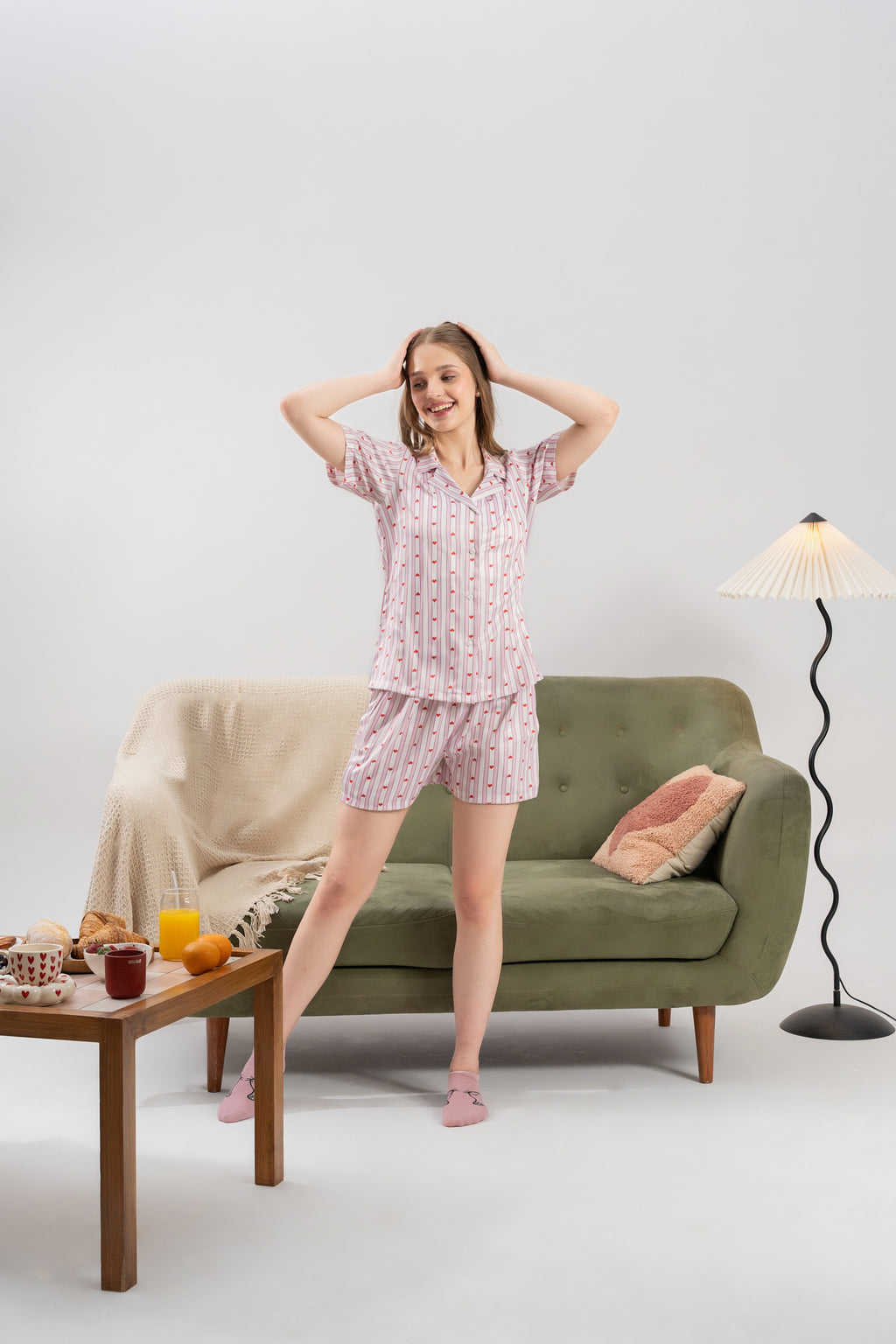 Falling a little - Blush Pink